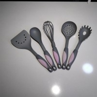Grey nylon kitchenware 5-piece set