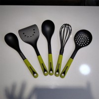 Green nylon kitchenware 5-piece set