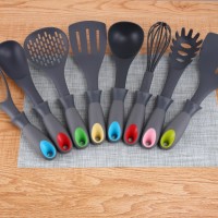 8 piece Nylon kitchen utensil set