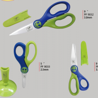 Children safe scissors with cap