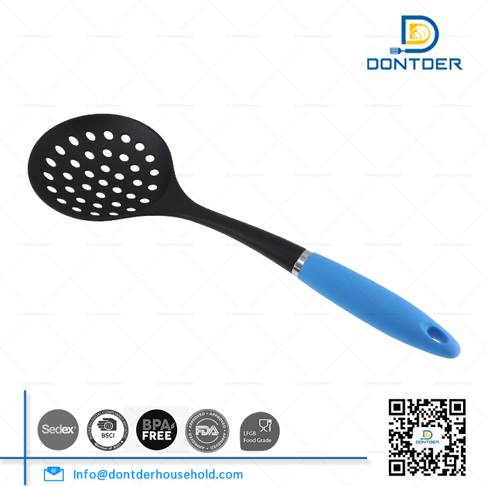 D00154 Nylon Skimmer with color Handle2