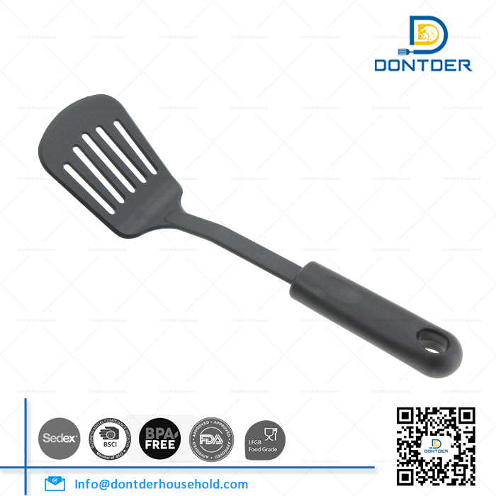 D00117 Nylon Slotted Turner with Plastic Handle