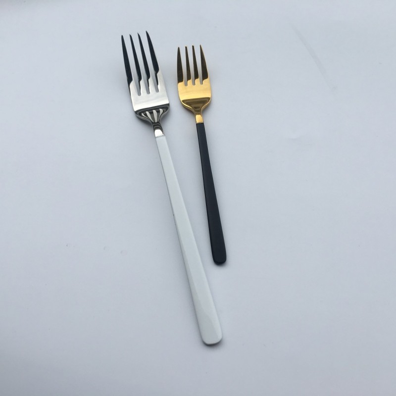 Luxurious Portuguese Style Black Silver Tableware Restaurant Long Spoon Forks and Knife Stainless St图5