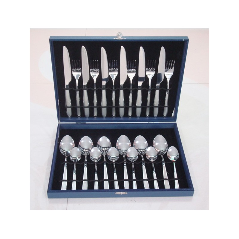 24 pcs cutlery set with wooden box packing ,stainless steel 2020 New year gift sandblasted tableware图3