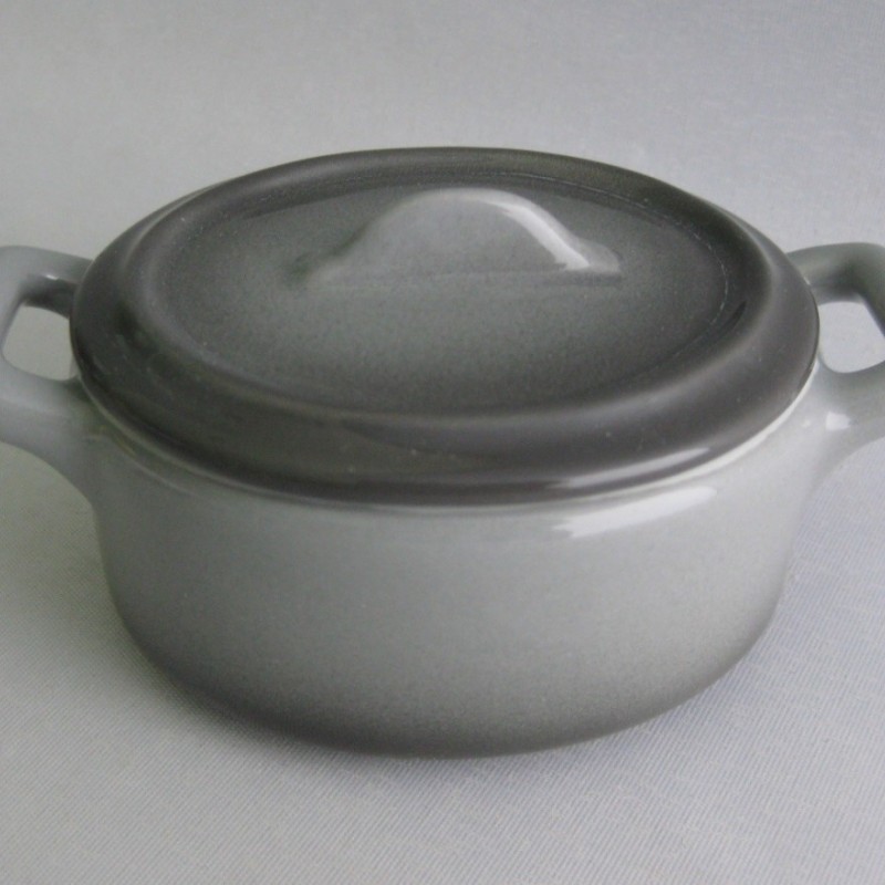 Cover the cup with white ash图2