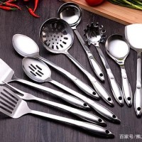 Stainless steel spoon set